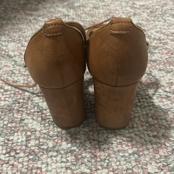 Lace Up Sandal - Picture 3 of 5